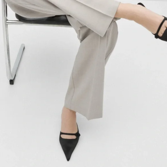 NWOT | Mango | Satin Kitten-Heel Shoes | Size 37 - Picture 5 of 8